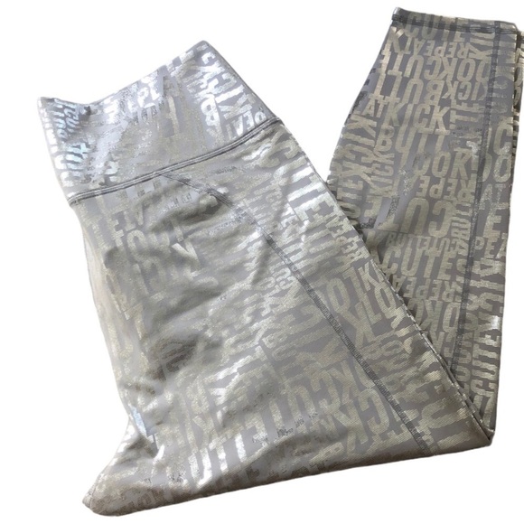 Fabletics High Waisted  POWERHOLD 7/8 Pant 1X Silver Allover Logo Active - Picture 3 of 6